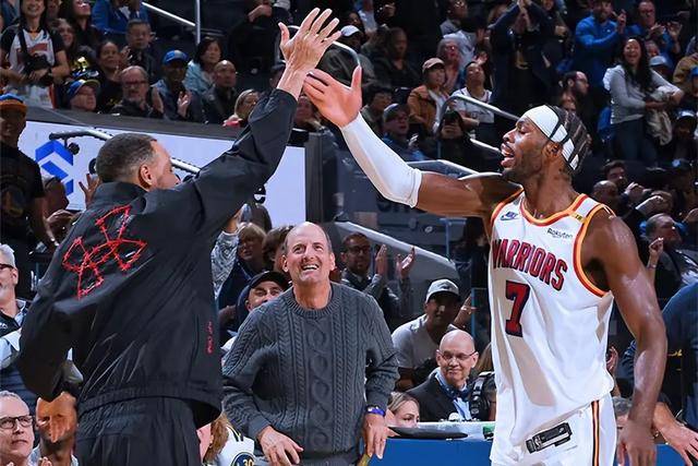 周琦5投2中仅得10分 罚球三不沾登上微博热搜