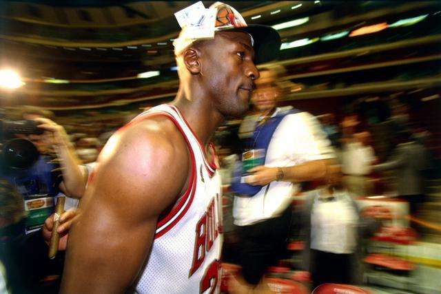 托马斯40分篮网大胜76人 福克斯41分国王屠牛