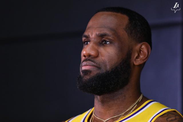 胡金秋27+13赵岩昊21分 广厦终结青岛4连胜